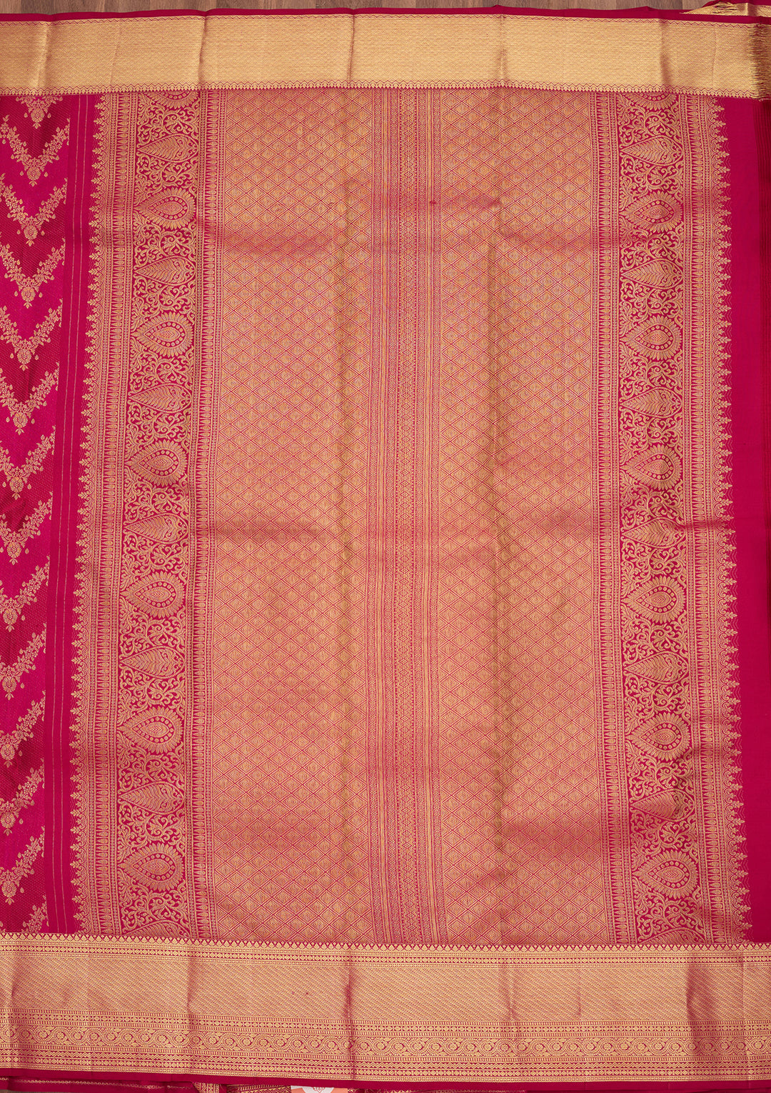 Magenta Pink Pure Silk Stripes Saree With Matching Blouse Piece