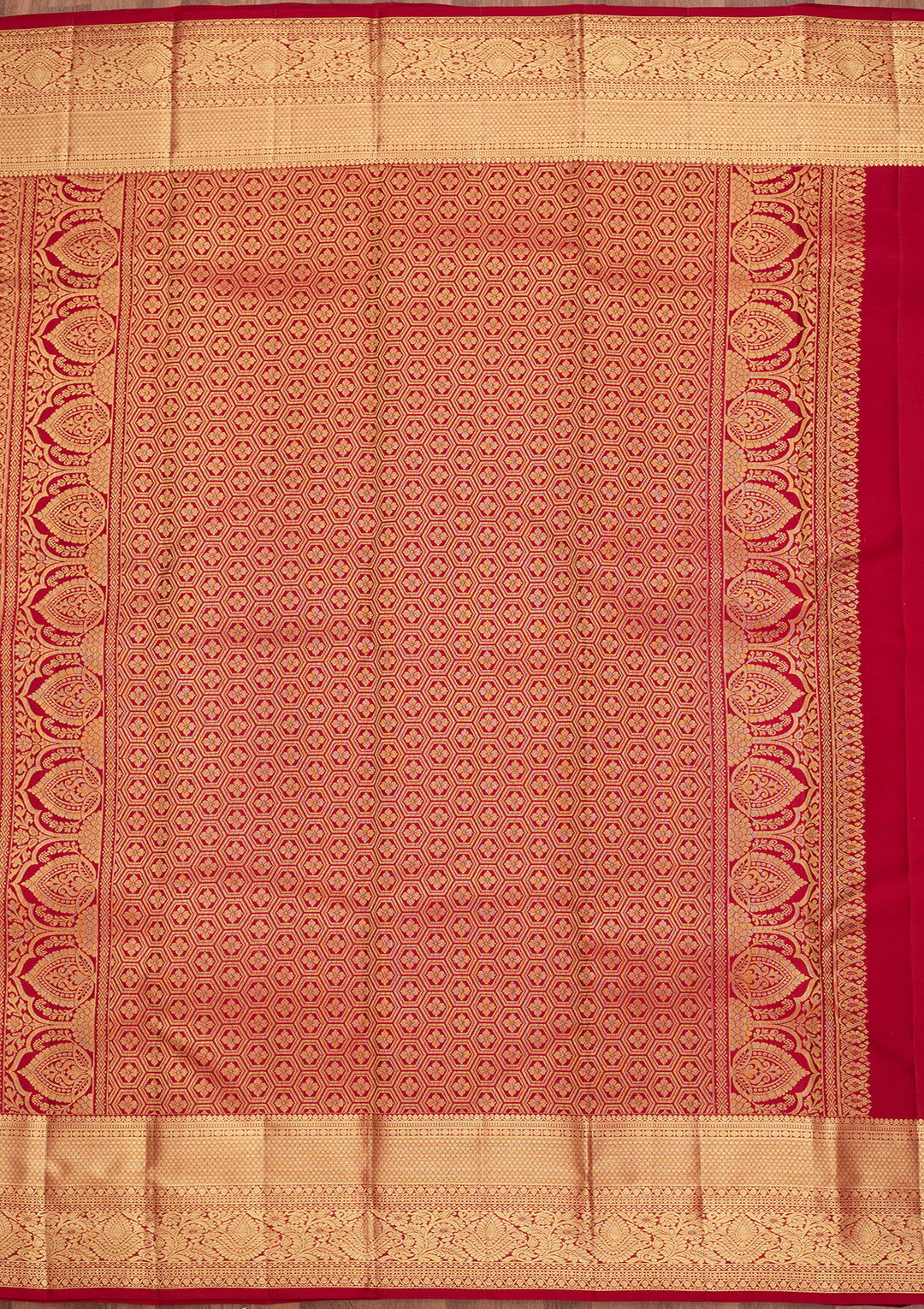 Maroon Pure Silk Jaal Saree With Matching Blouse Piece