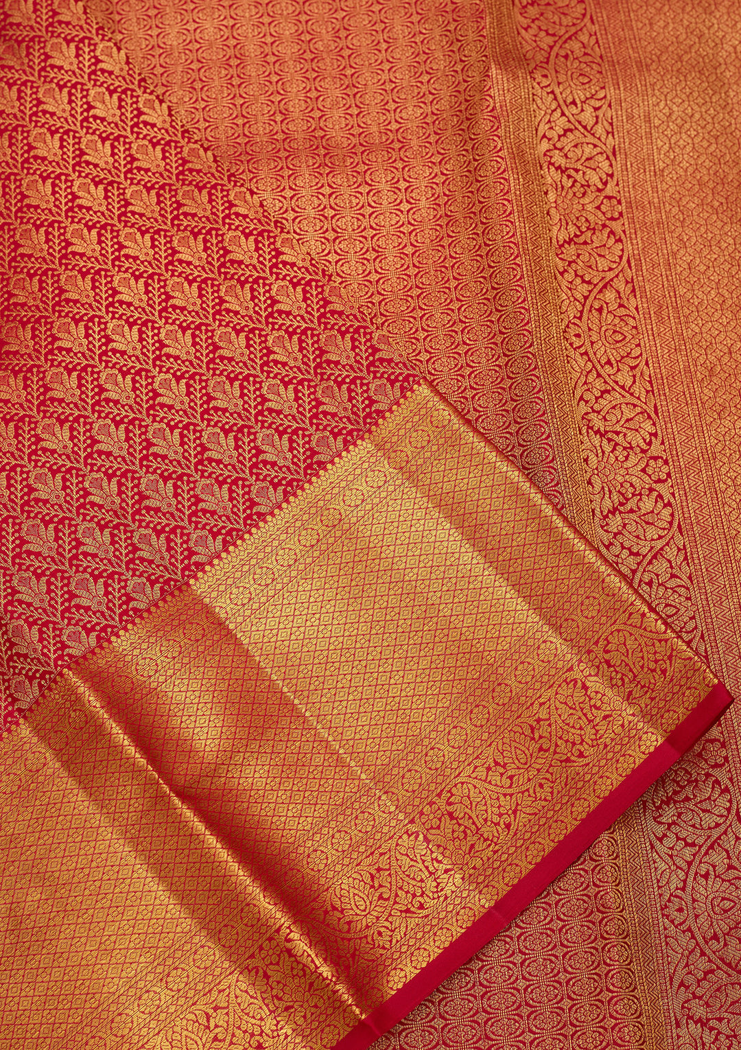 Maroon Pure Silk Jaal Saree With Matching Blouse Piece