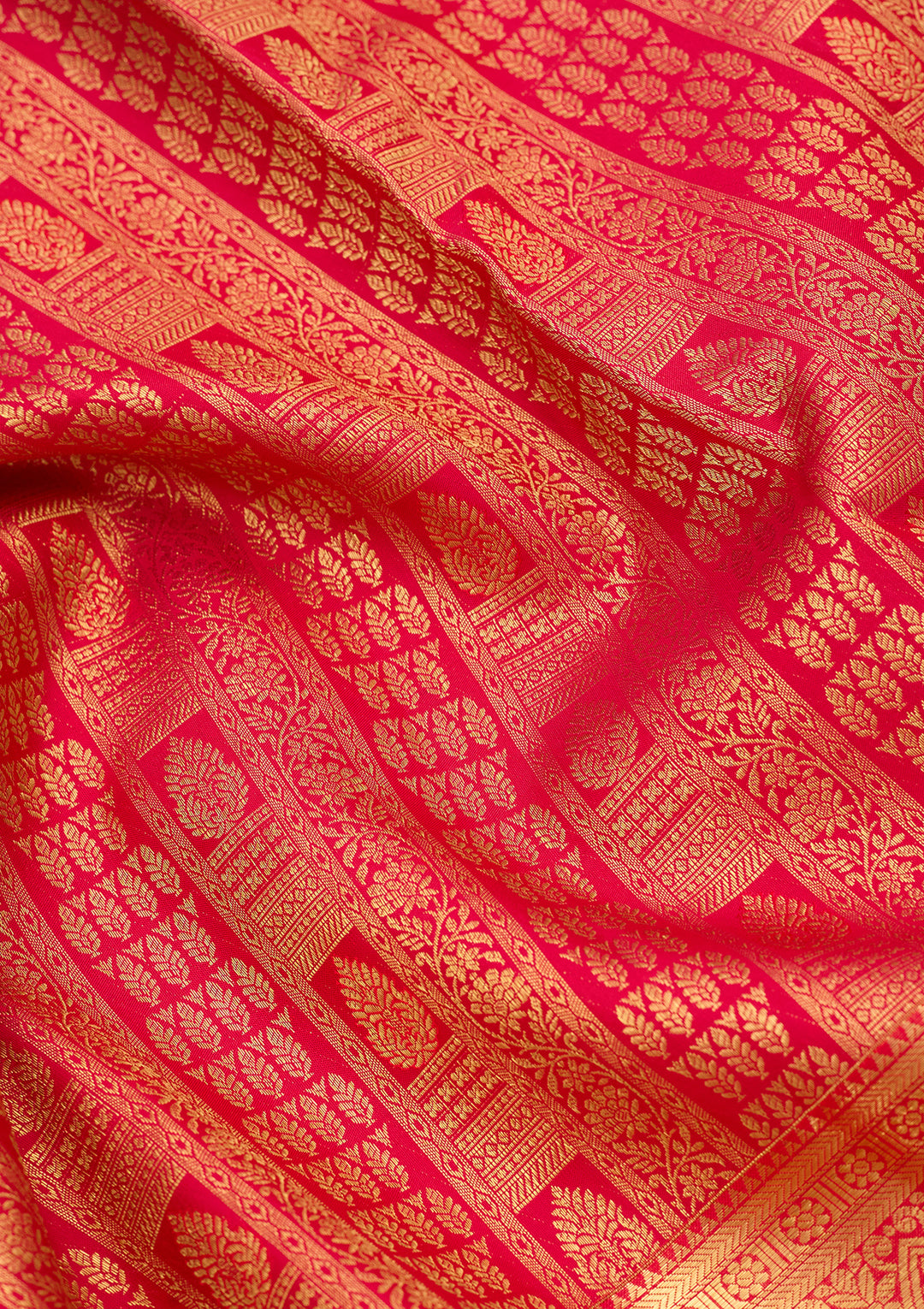Rani Pink Pure Silk Jaal Saree With Matching Blouse Piece