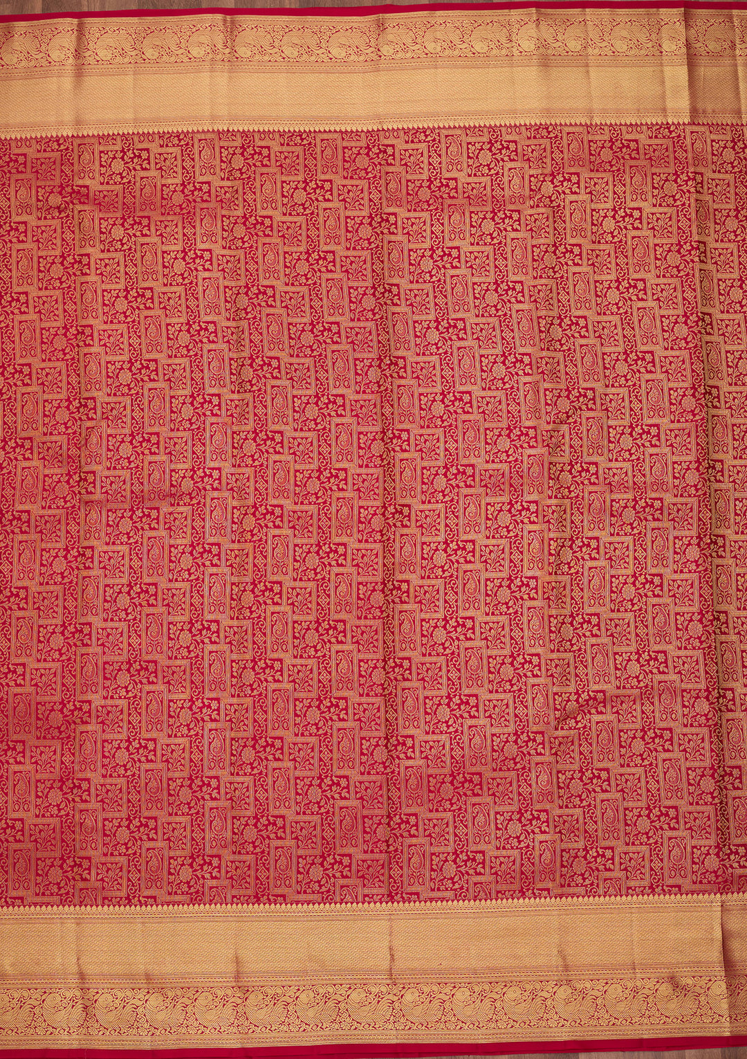 Rani Pink Pure Silk Jaal Saree With Matching Blouse Piece