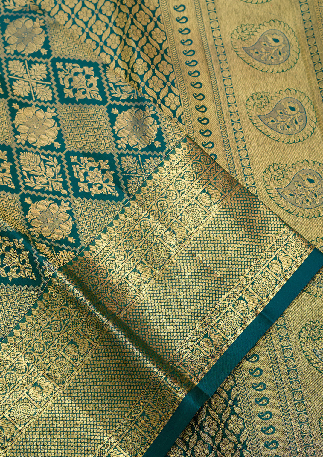 Bottle Green Pure Silk Jaal Saree With Matching Blouse Piece