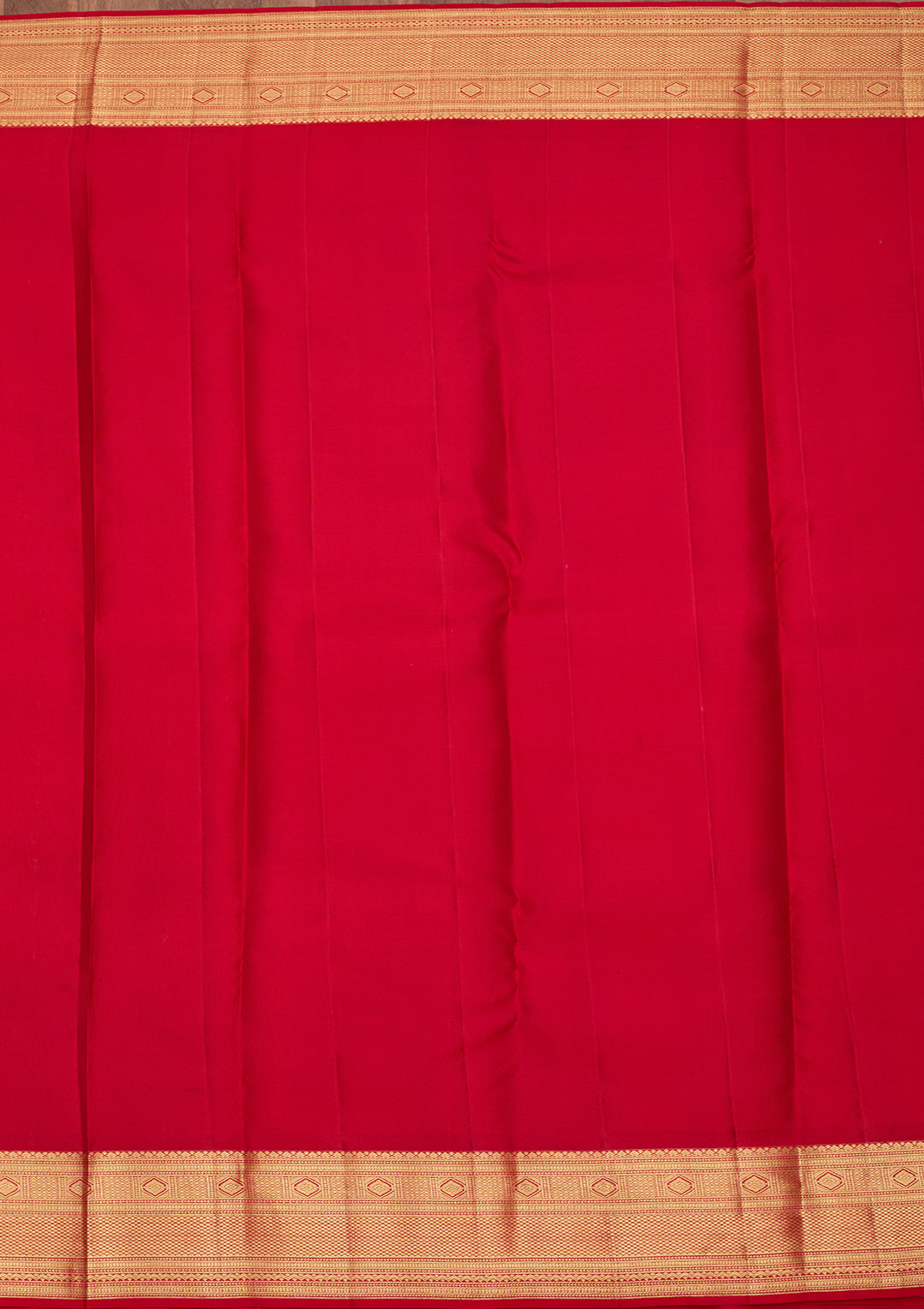 Maroon Pure Silk Jaal Saree With Matching Blouse Piece