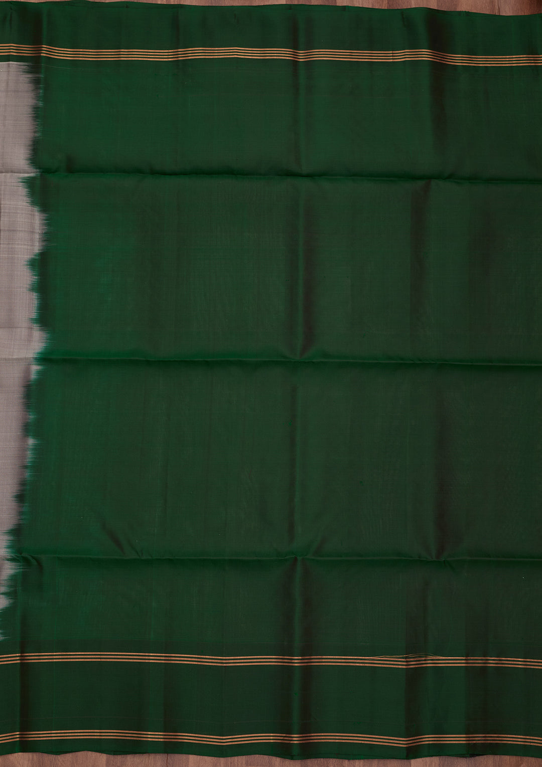 Silver Pure Opada Silk Buti Saree With Matching Blouse Piece