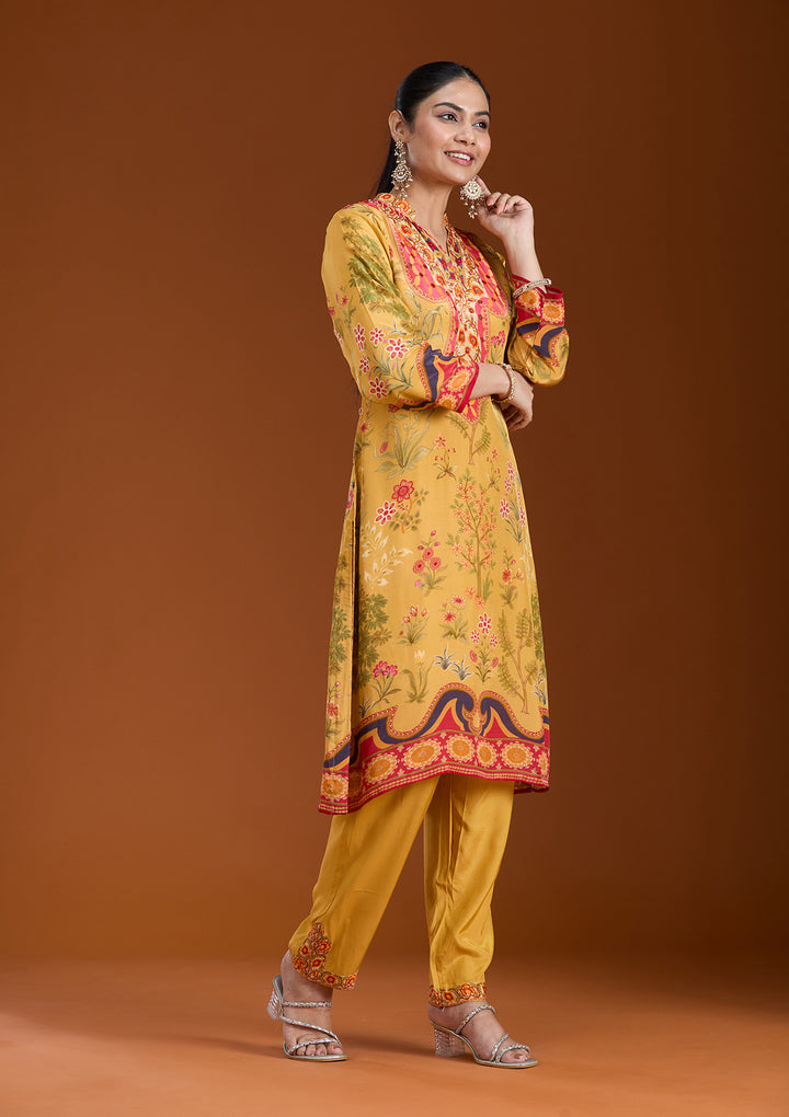 Mustard Yellow Multi Crepe Abstract Geometric Straight Kurta With Regular Pant And Dupatta