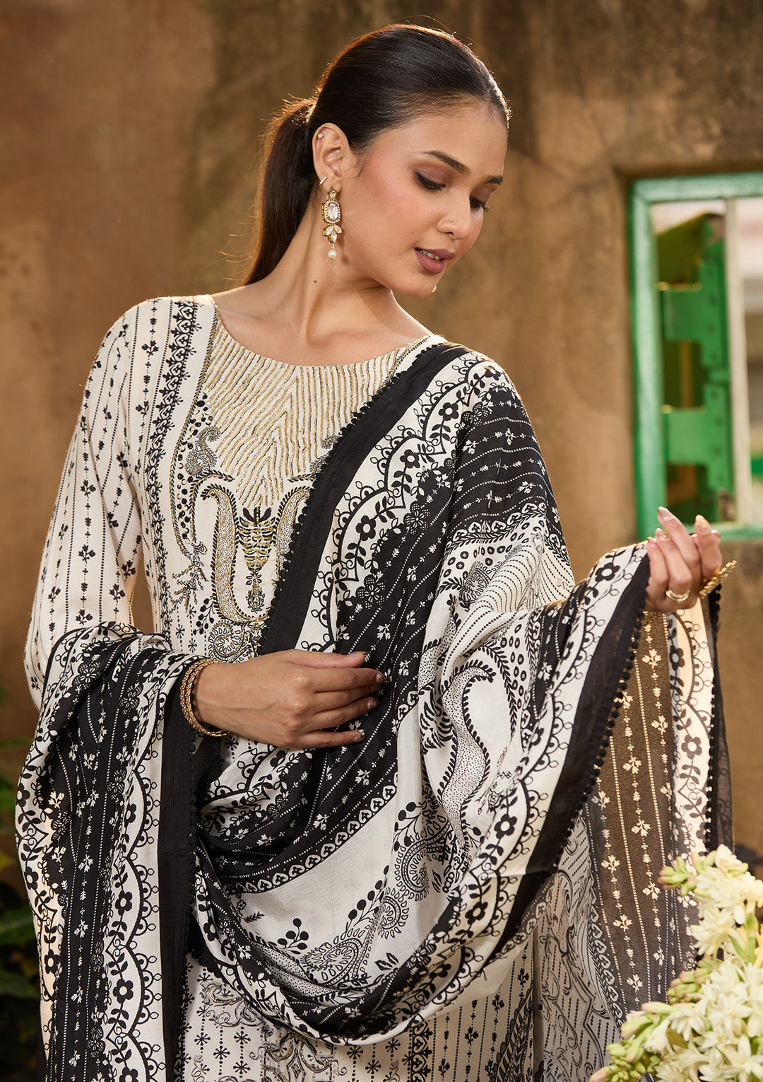 Off White Crepe Abstract Geometric Printed Straight Kurta With Pant Regular And Dupatta