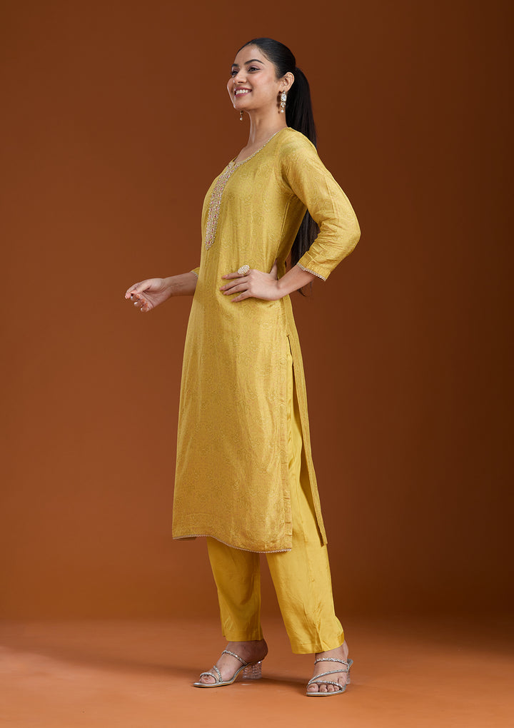 Mehendi Green Soft Raw Silk Threadwork Straight Kurta With Regular Pant And Dupatta