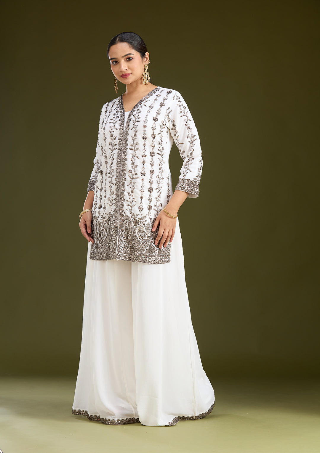 Off White Cutdana Georgette Readymade Salwar Suit