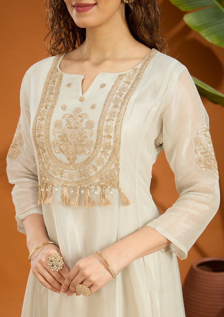 Off White Threadwork Chanderi Readymade Salwar Suit