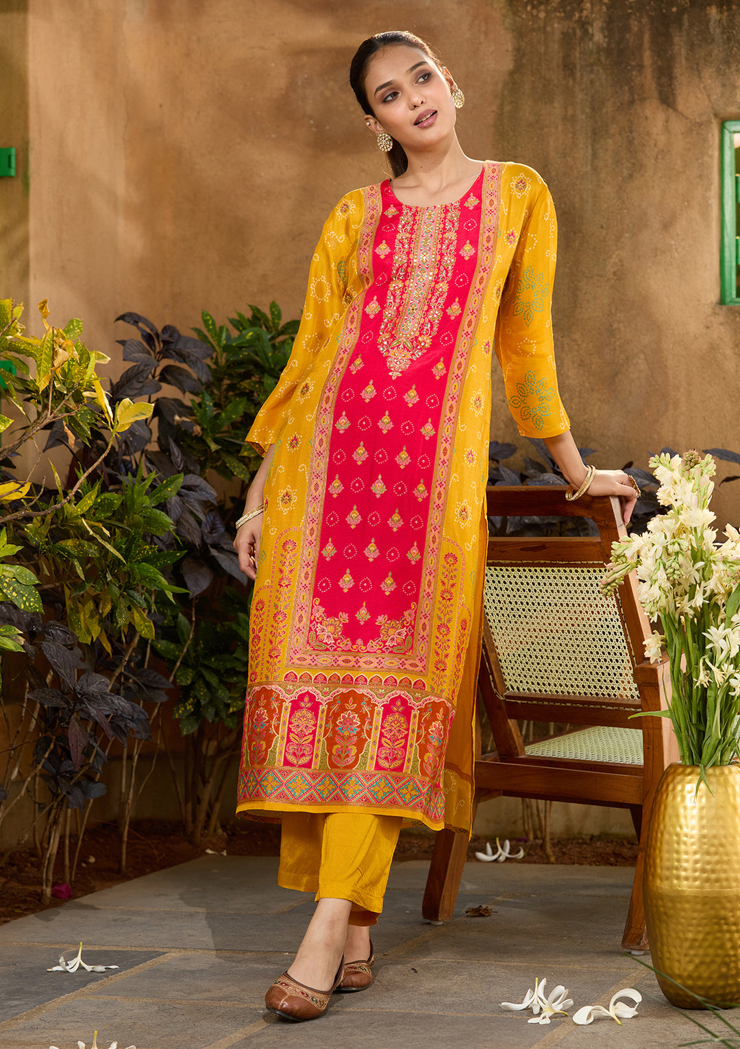 Mustard Yellow Multi Silk Abstract Geometric Sequins Straight Kurta With Pant Regular And Dupatta