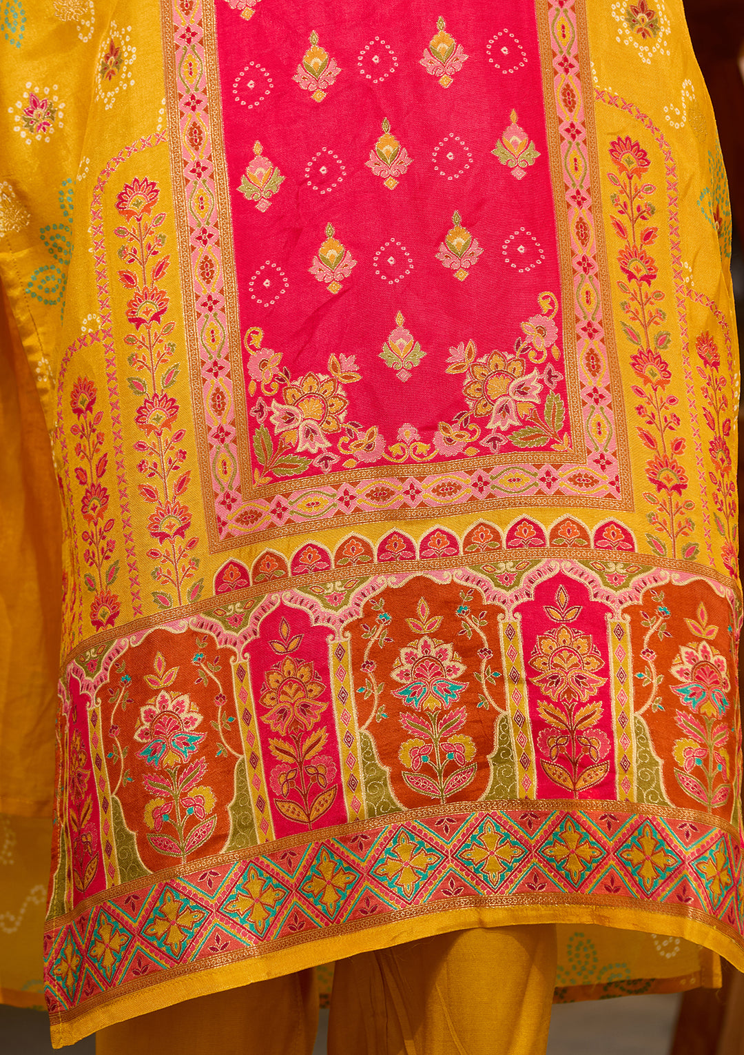 Mustard Yellow Multi Silk Abstract Geometric Sequins Straight Kurta With Pant Regular And Dupatta
