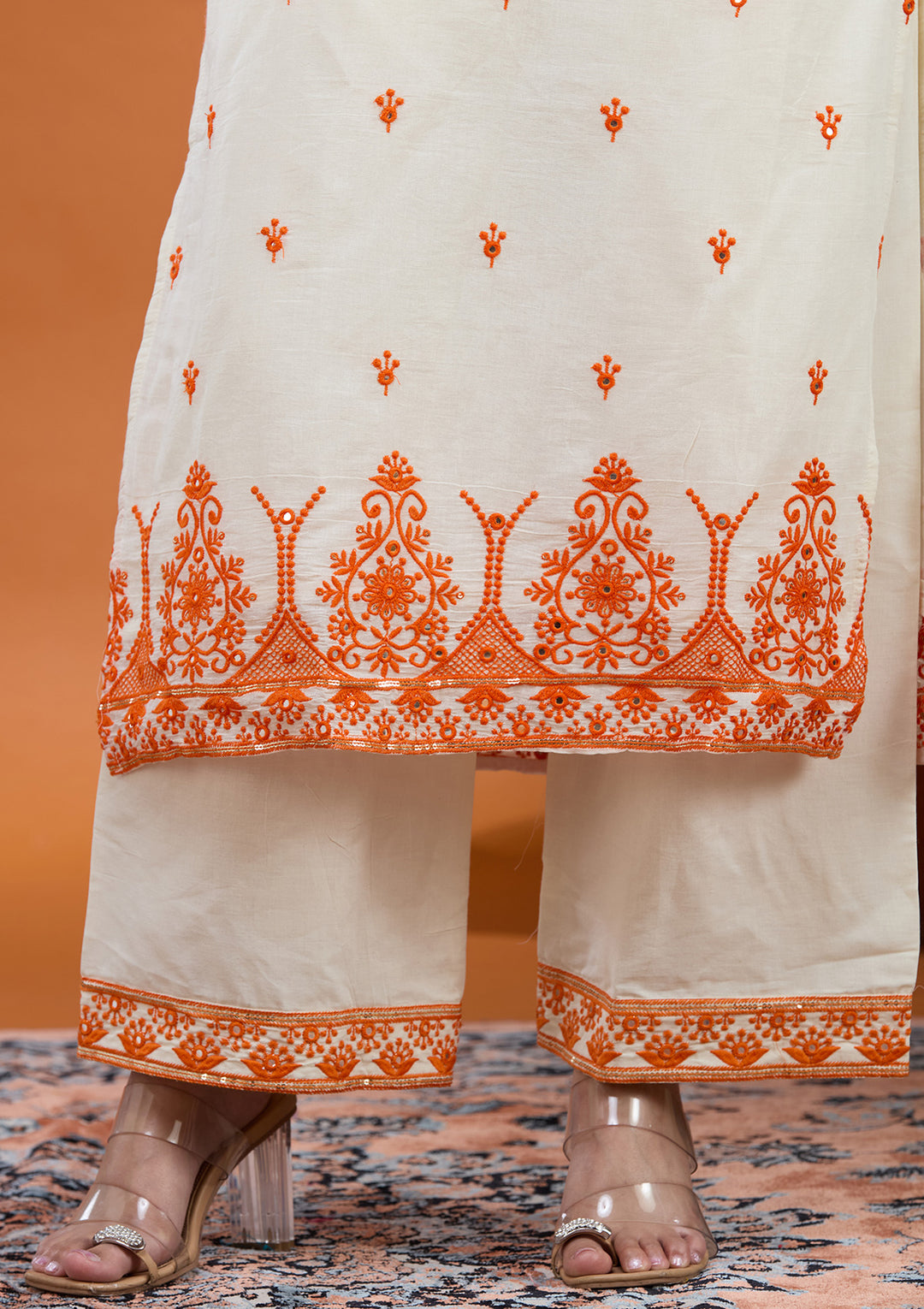 Off White Threadwork Chanderi Readymade Salwar Suit