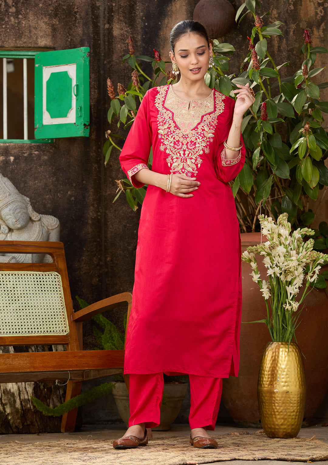 Red Chanderi Threadwork Straight Kurta With Regular Pant And Dupatta