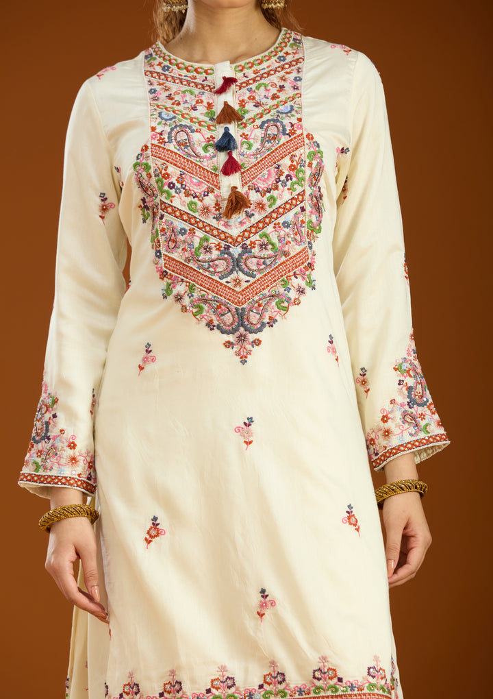 Off White Chanderi Threadwork Straight Kurta With Palazzo And Dupatta