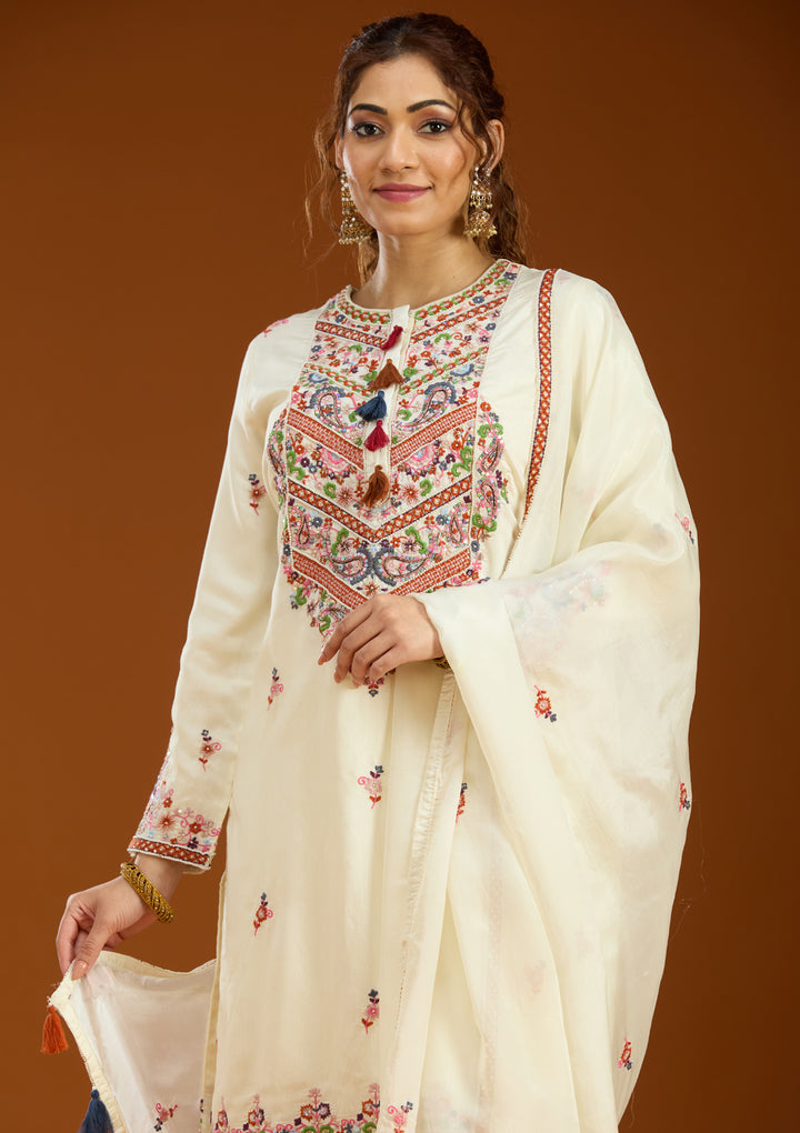 Off White Chanderi Threadwork Straight Kurta With Palazzo And Dupatta