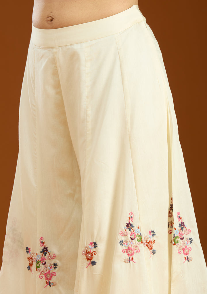 Off White Chanderi Threadwork Straight Kurta With Palazzo And Dupatta