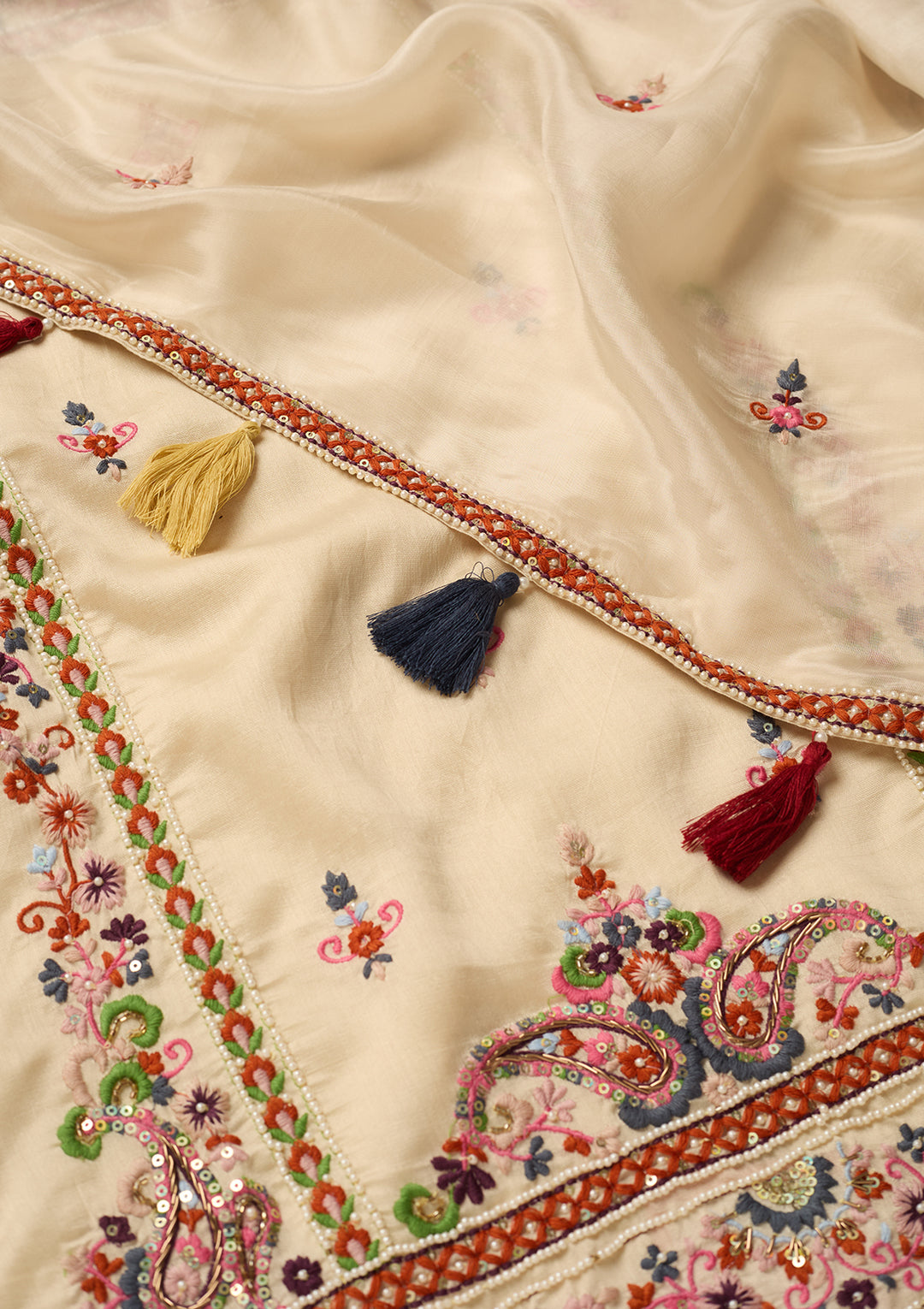 Cream Chanderi Threadwork Straight Kurta With Regular Pant And Dupatta