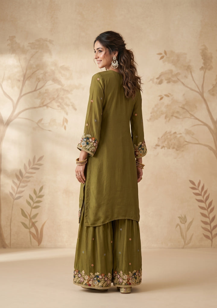 Mehendi Threadwork Crepe Readymade Salwar Suit