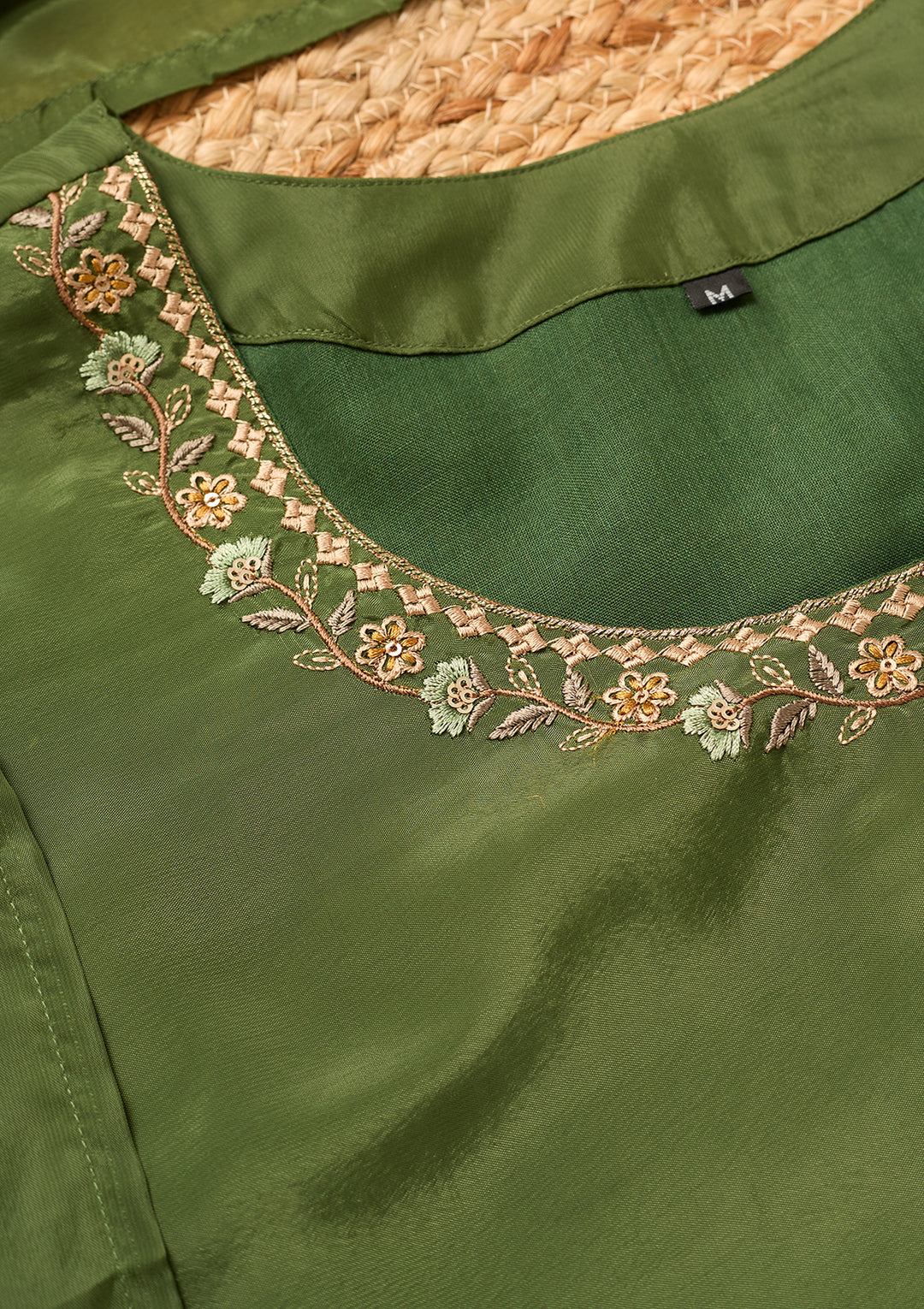 Mehendi Semi Crepe Threadwork Straight Kurta With Pant Regular And Dupatta