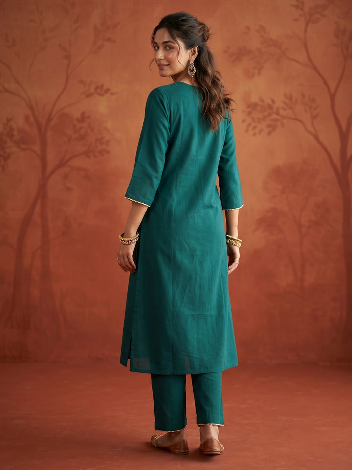 Bottle Green Silk Threadwork Straight Kurta With Regular Pant And Dupatta