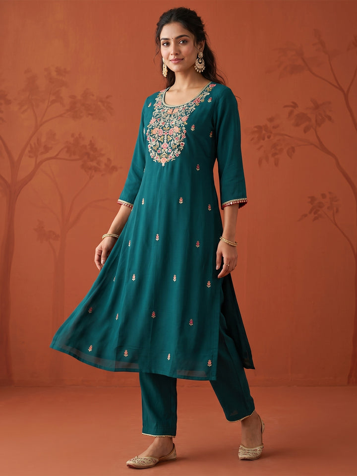 Bottle Green Silk Threadwork Straight Kurta With Regular Pant And Dupatta