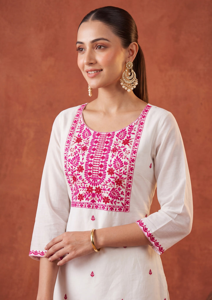 Off White Threadwork Chanderi Readymade Salwar Suit