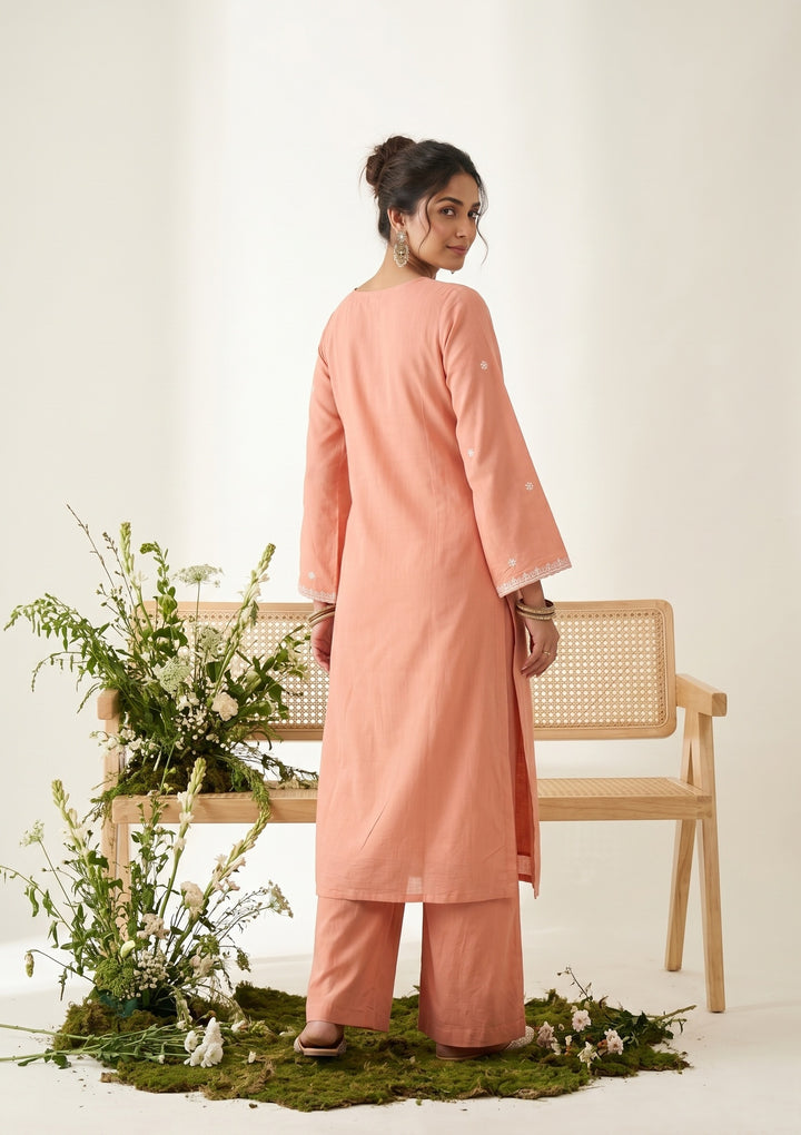Peach Soft Raw Silk Threadwork Straight Kurta With Pant Regular And Dupatta
