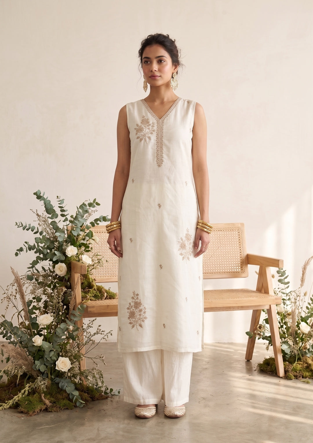 Off White Chanderi Gold Zariwork Straight Kurta With Pant Regular And Dupatta
