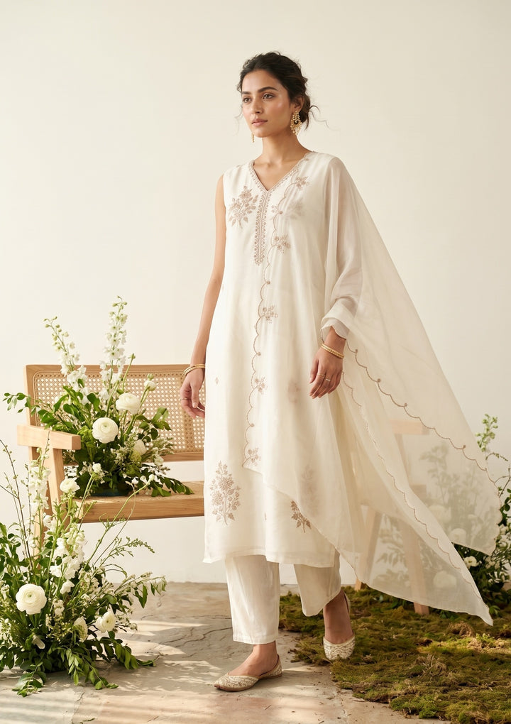 Off White Chanderi Gold Zariwork Straight Kurta With Pant Regular And Dupatta
