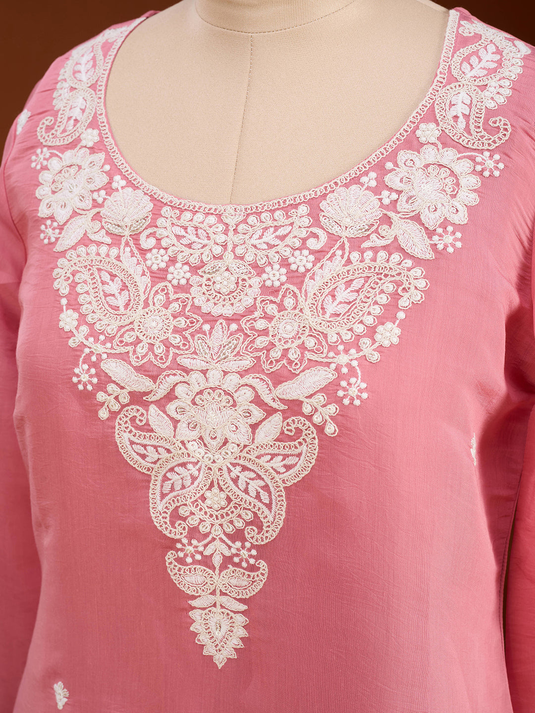 Gajari Pink Chanderi Threadwork Straight Kurta With Pant Regular And Dupatta