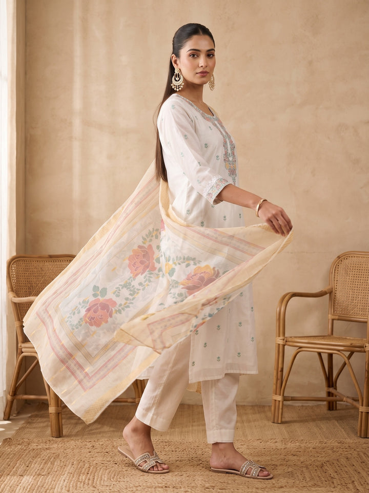 Off White Chanderi Threadwork Straight Kurta With Regular Pant And Dupatta