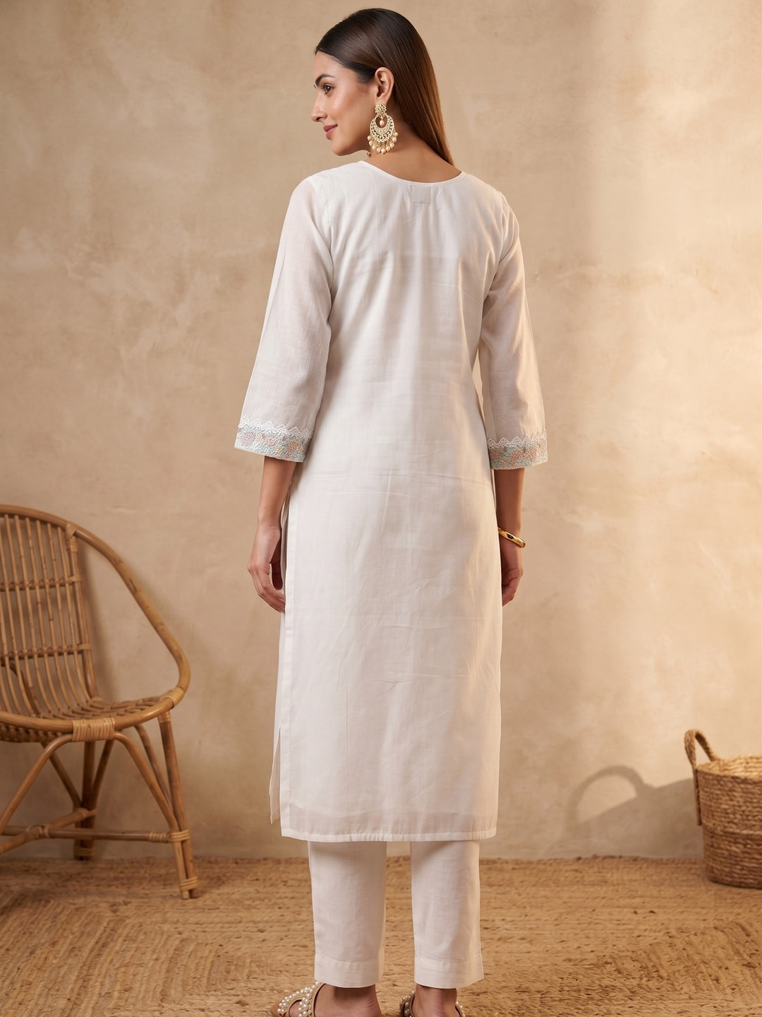 Off White Chanderi Threadwork Straight Kurta With Regular Pant And Dupatta