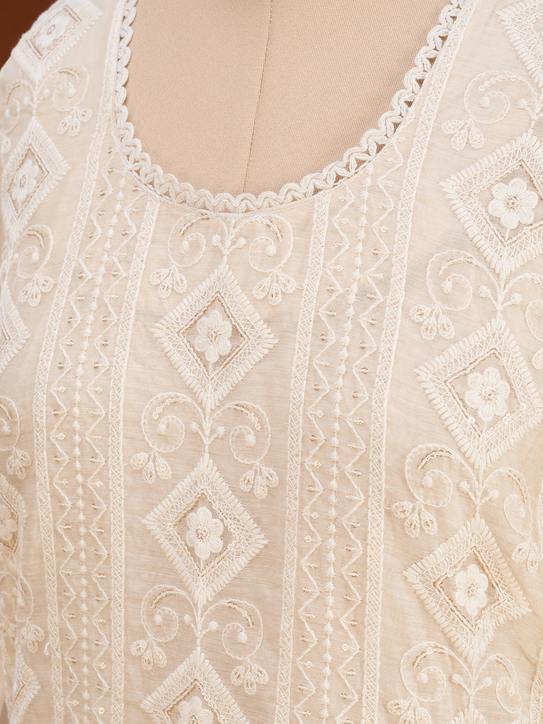 Cream Chanderi Threadwork Straight Kurta With Pant Regular And Dupatta
