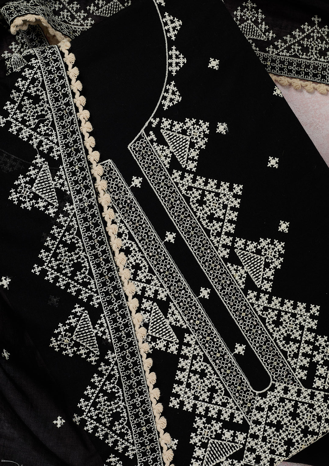 Black Georgette Threadwork Unstitched Dress Material With Matching Bottom And Dupatta