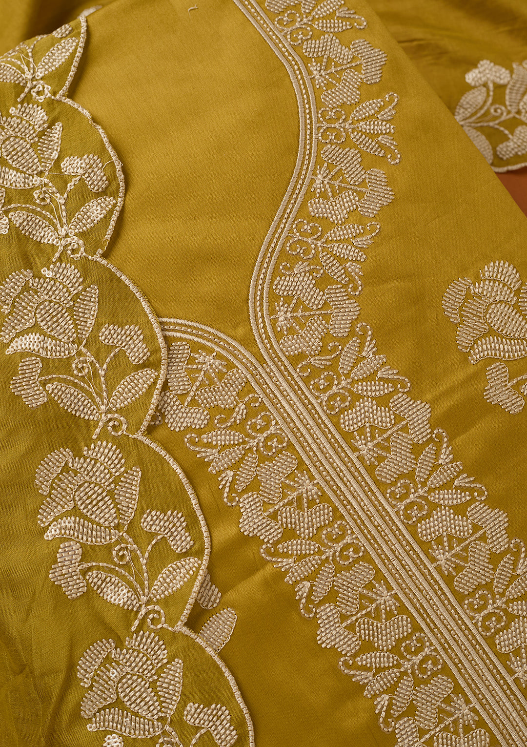 Mehendi Green Threadwork Cotton Unstitched Salwar Suit