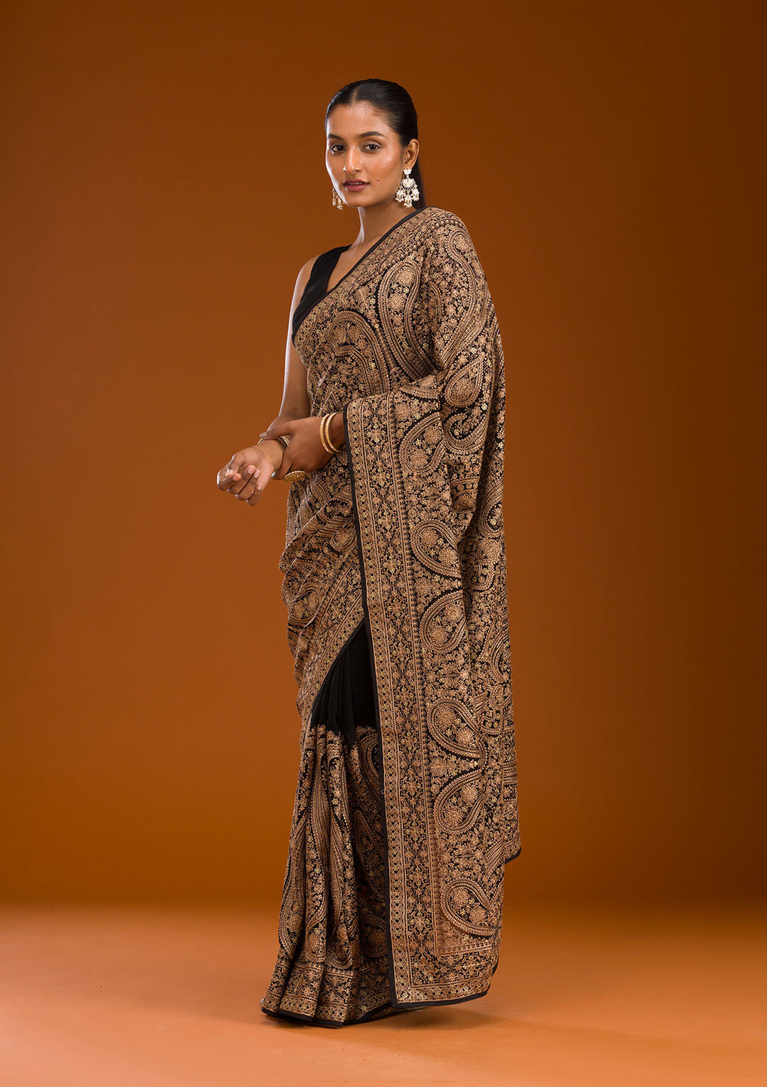 Black Georgette Kashmiri Saree With Matching Blouse Piece