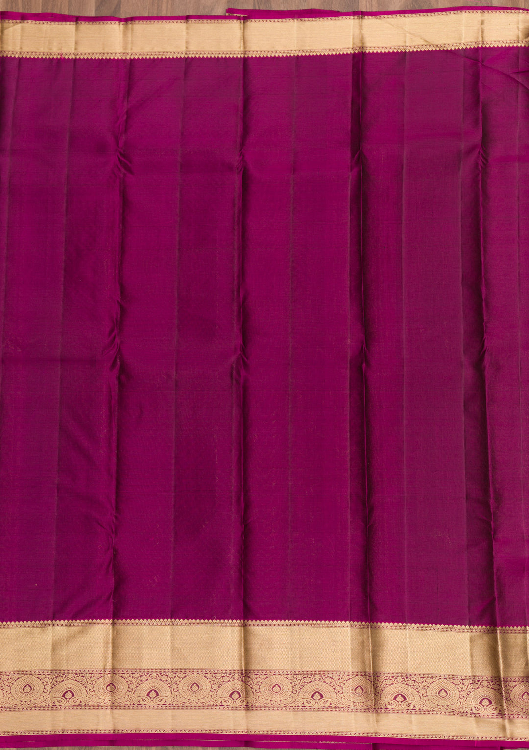 Grey Silk Jaal Gold Zariwork Saree With Matching Blouse Piece
