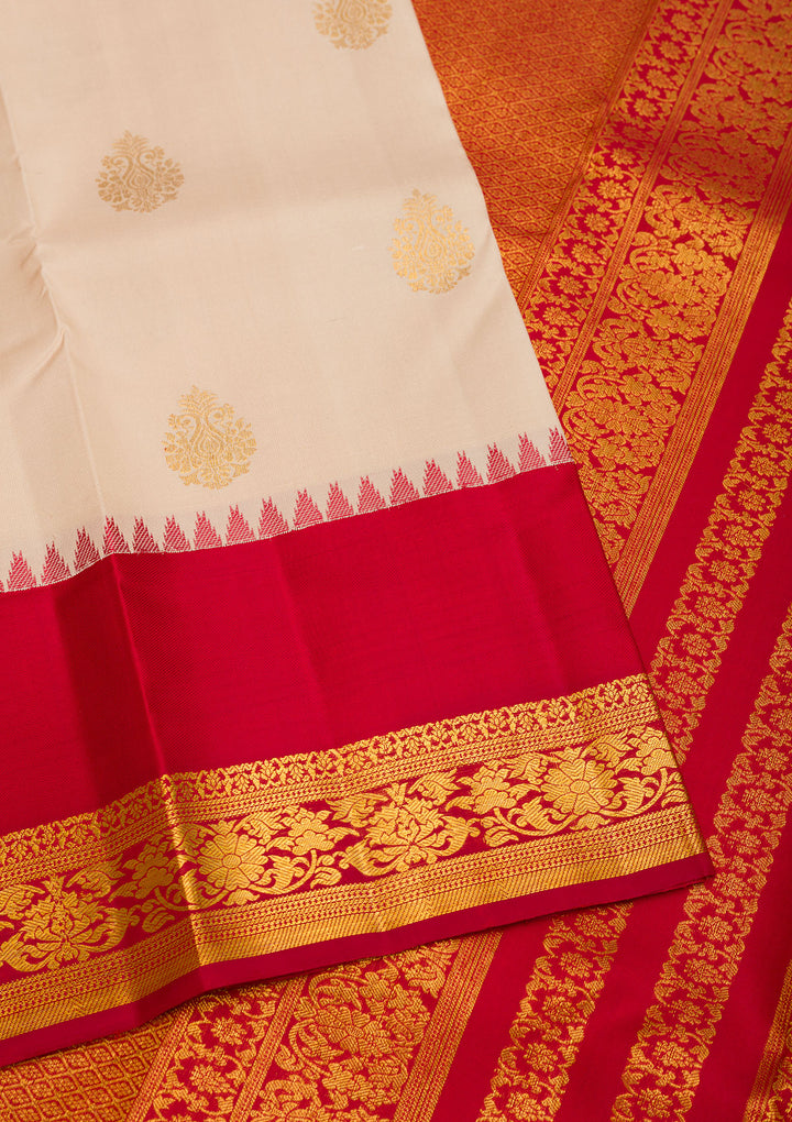 Off White Silk Buti Saree With Matching Blouse Piece