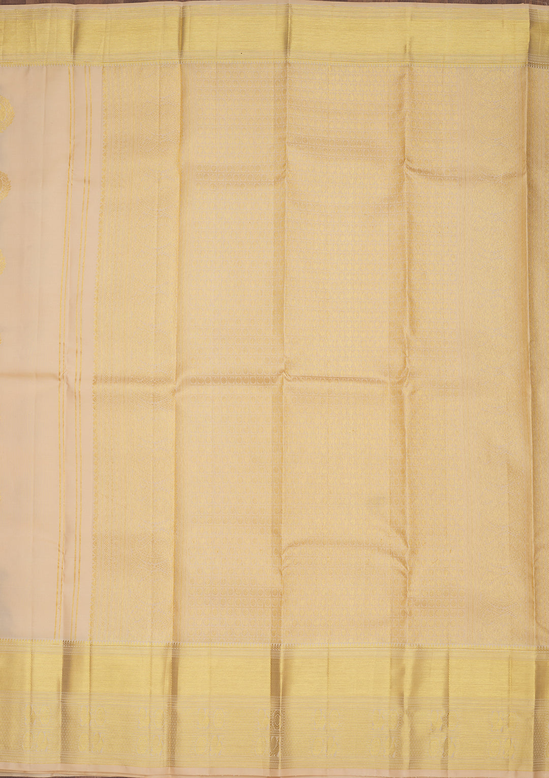 Cream Silk Buti Gold Zariwork Saree With Matching Blouse Piece