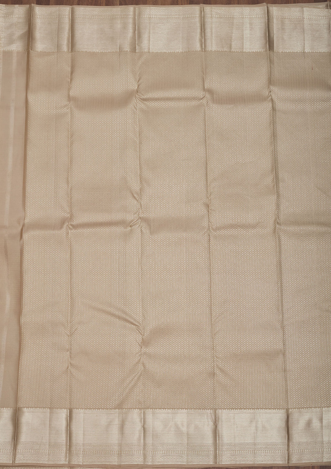 Gold Silk Jaal Silver Zariwork Saree With Matching Blouse Piece