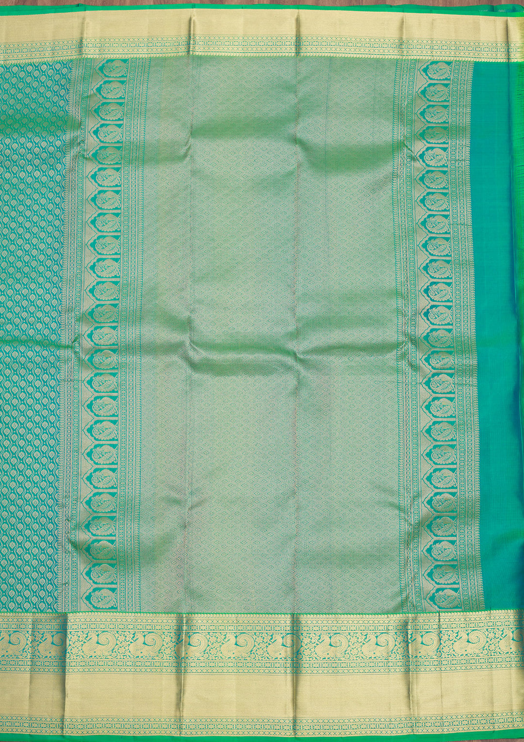 Green Silk Jaal Gold Zariwork Saree With Matching Blouse Piece