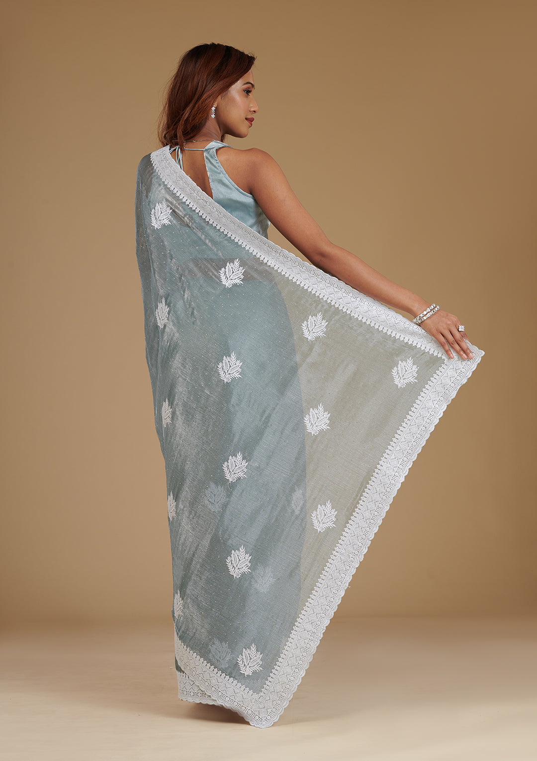 Grey Organza Threadwork Saree With Matching Blouse Piece