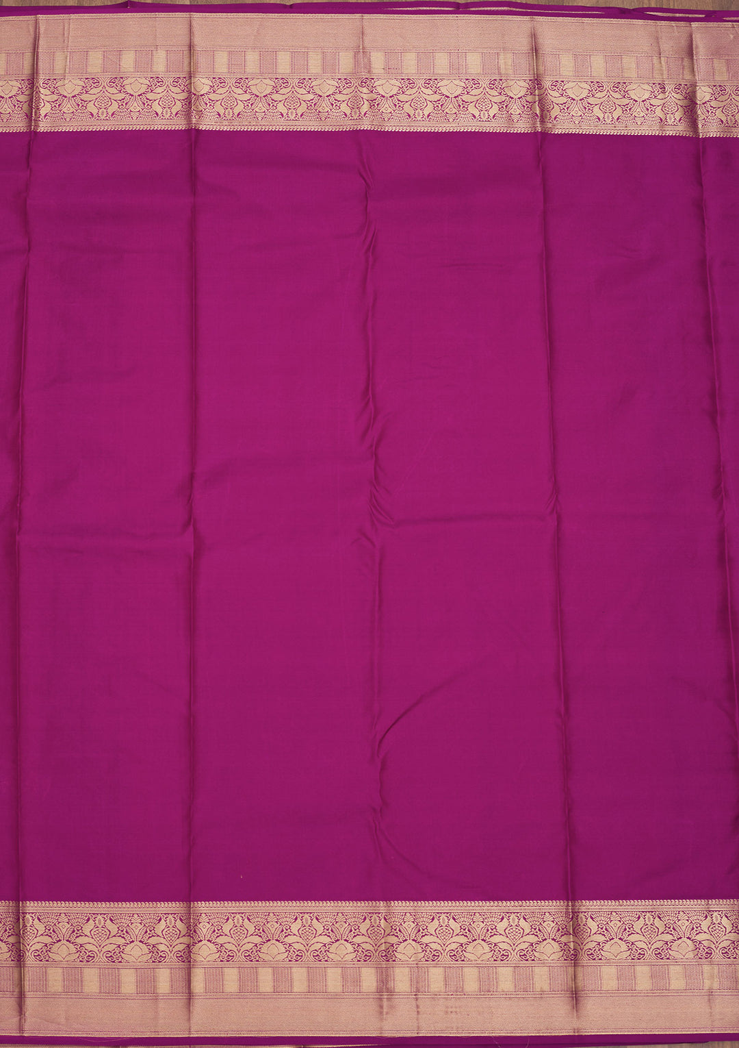Lavender Silk Jaal Gold Zariwork Saree With Matching Blouse Piece
