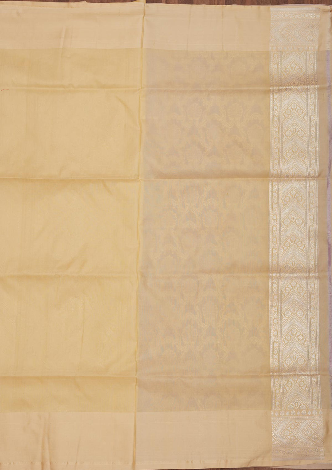 Lavender Silk Jaal Gold Zariwork Saree With Matching Blouse Piece