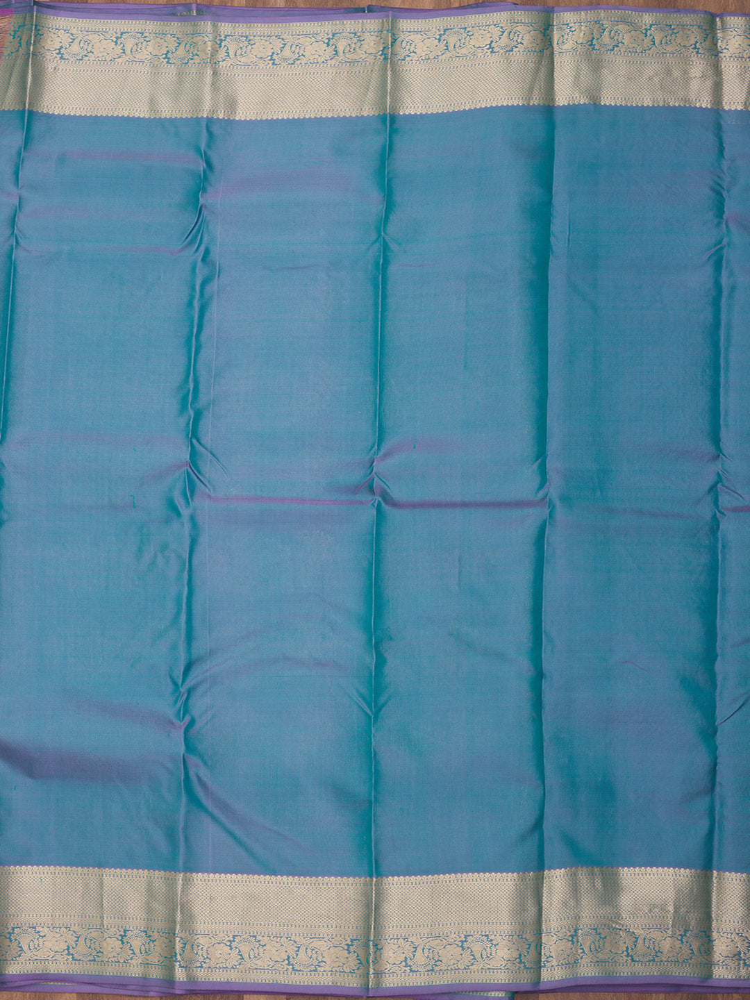 Lavender Silk Jaal Gold Zariwork Saree With Matching Blouse Piece