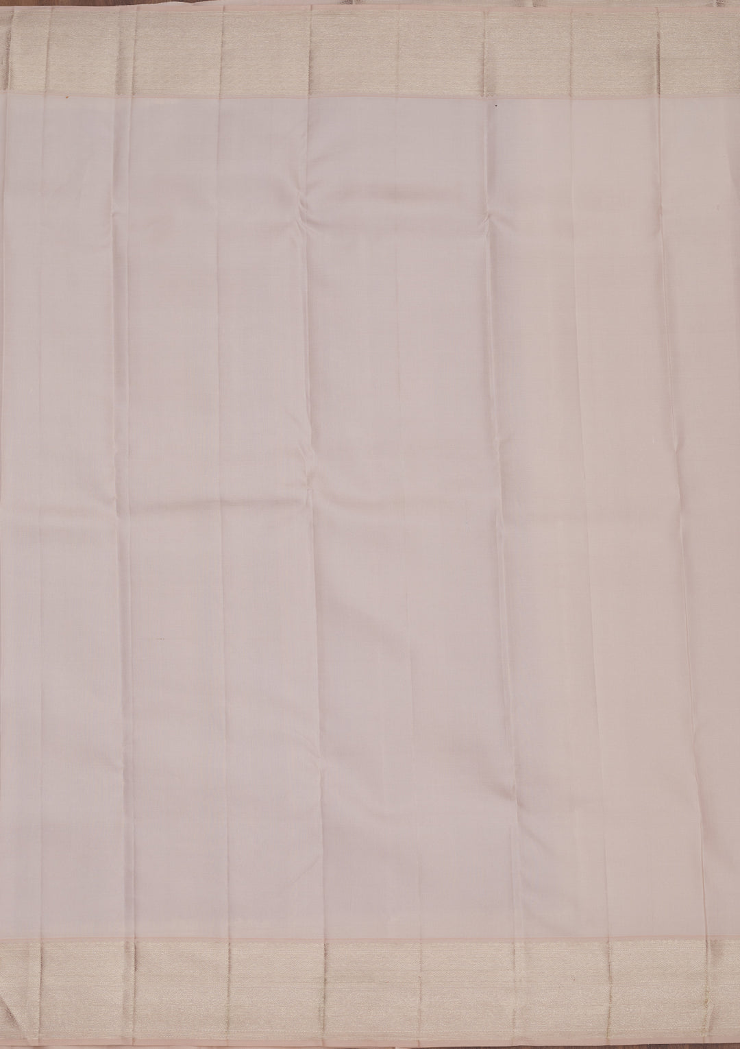 Lavender Silk Jaal Gold Zariwork Saree With Matching Blouse Piece