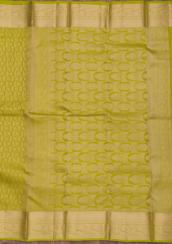 Leaf Green Pure Silk Jaal Zariwork Saree With Matching Blouse Piece
