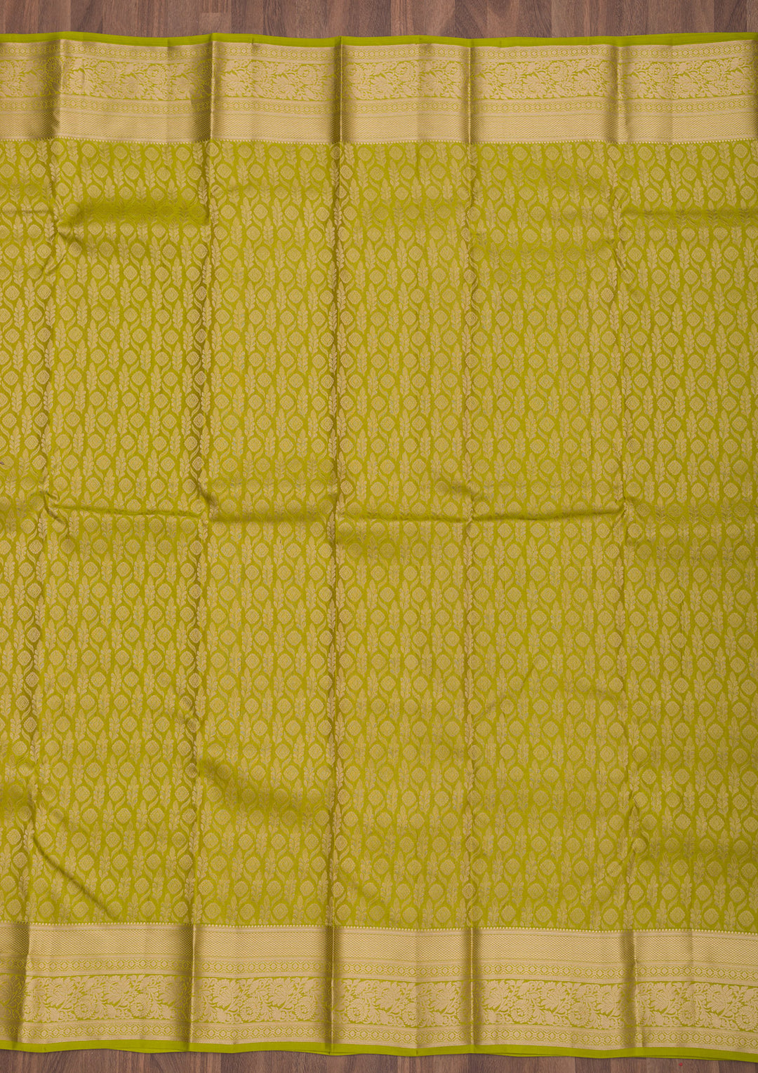Leaf Green Pure Silk Jaal Zariwork Saree With Matching Blouse Piece