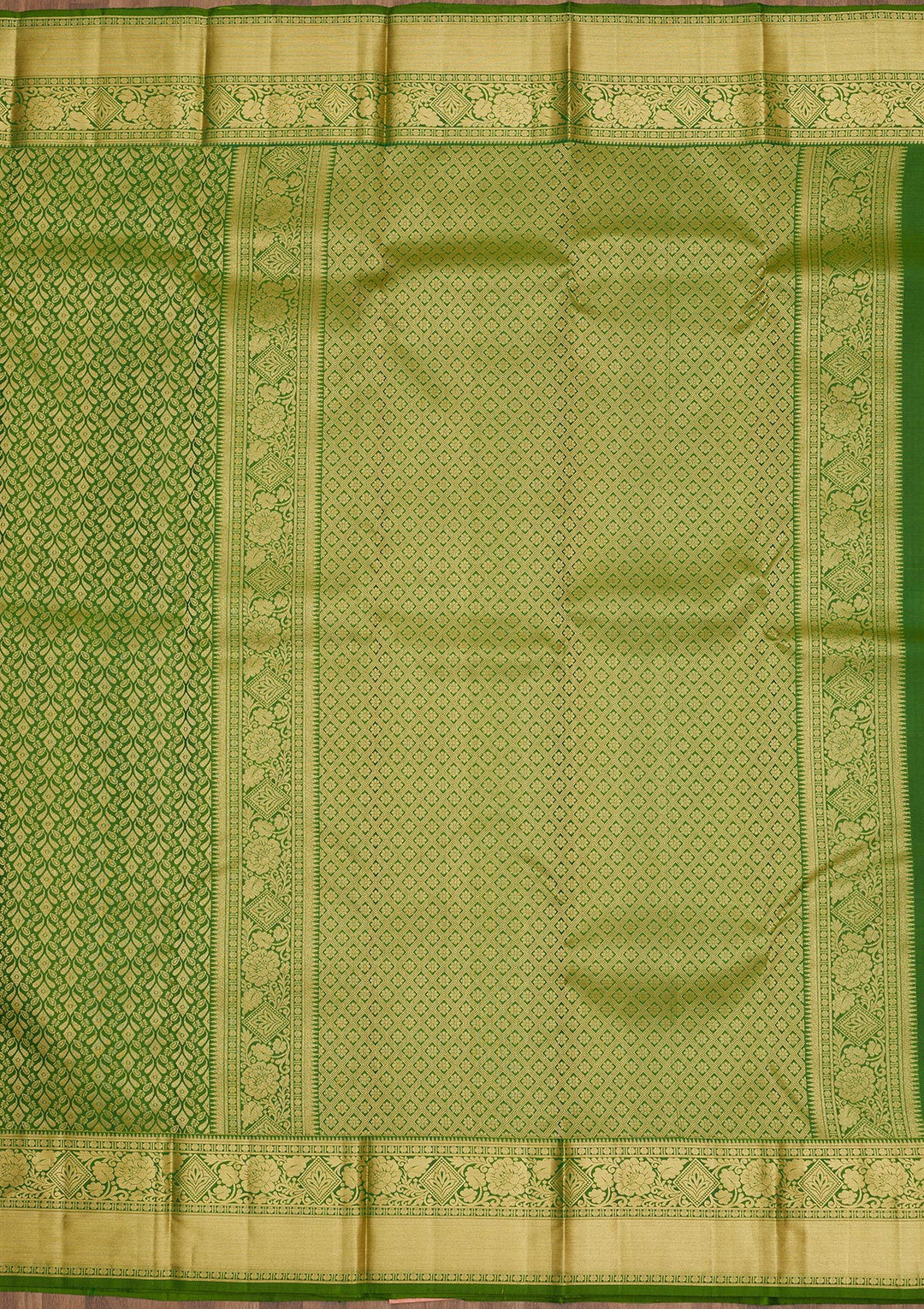 Leaf Green Zariwork Pure Silk Saree