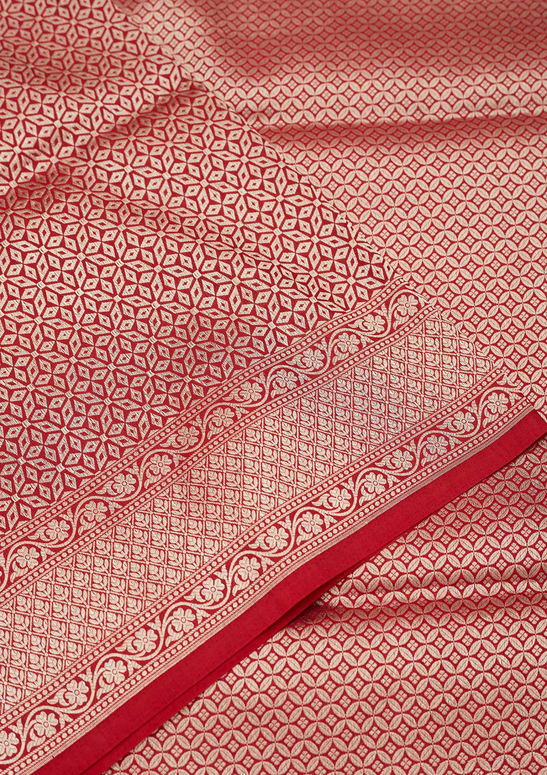 Maroon Silk Jaal Zariwork Saree With Matching Blouse Piece